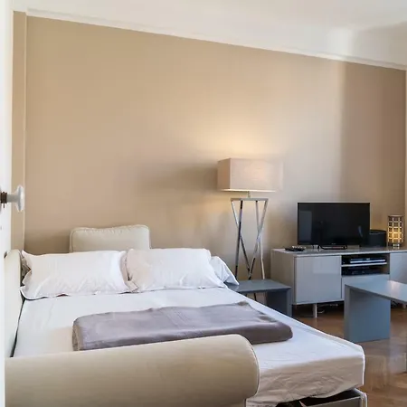 Spacious One Bedroom - Great Location! Lejlighed