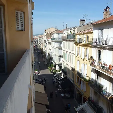 Spacious One Bedroom - Great Location! Lejlighed Cannes